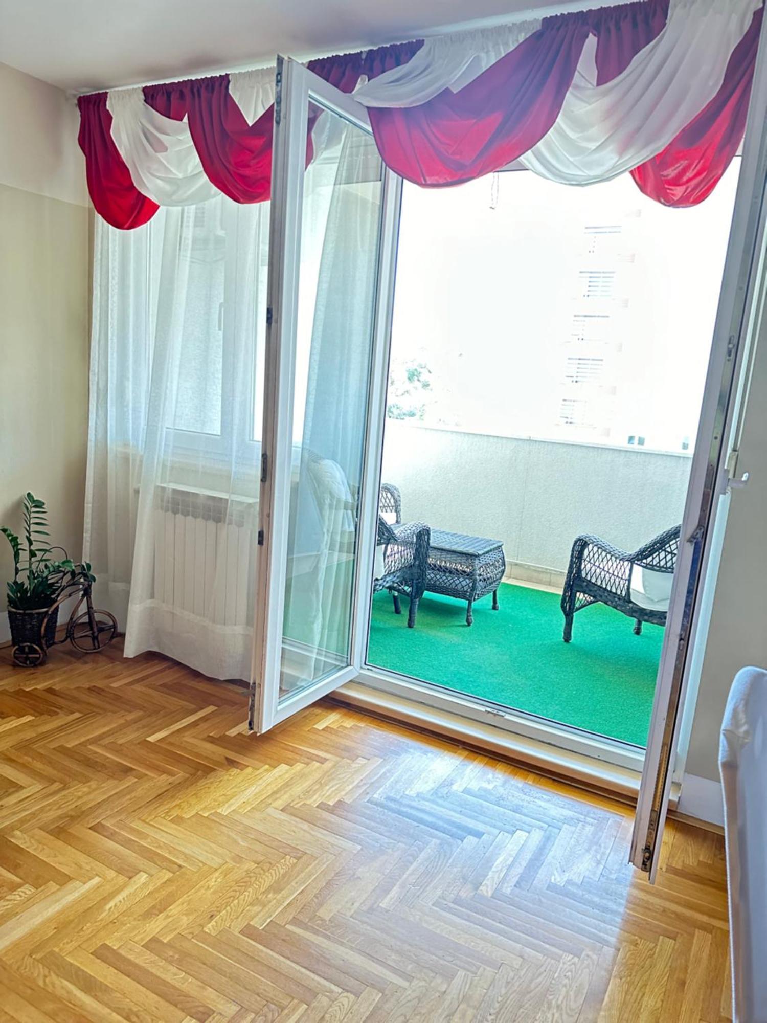 Forty Two Apartament
